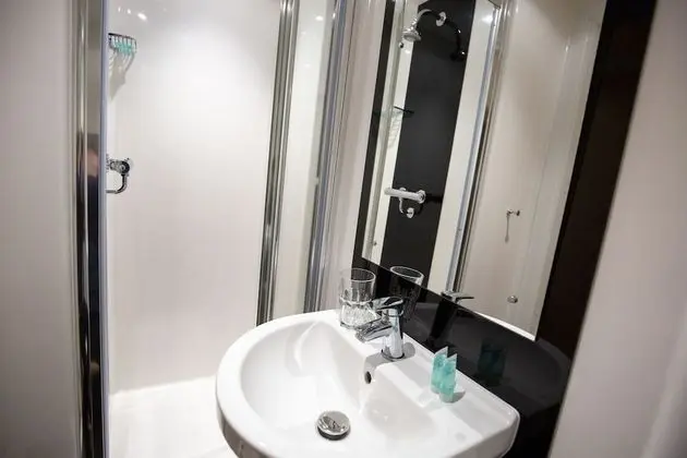 Oda, 1 Çift Kişilik Yatak