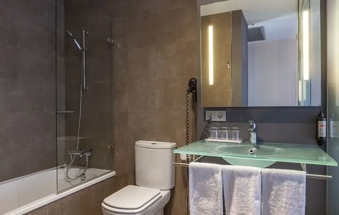 Standard Üç Kişilik Oda, Sigara İçilmez