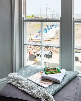 Deluxe Tek Büyük Yataklı Oda, Liman Manzaralı