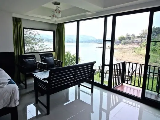 Deluxe İki Ayrı Yataklı Oda, 2 Tek Kişilik Yatak, Balkon, Nehir Manzaralı