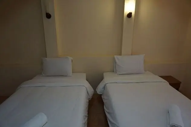 1 Bedroom Apartment (Por Dee)
