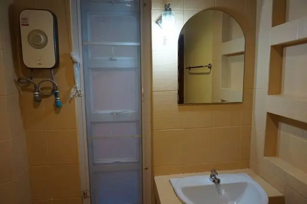 1 Bedroom Apartment (Por Dee)
