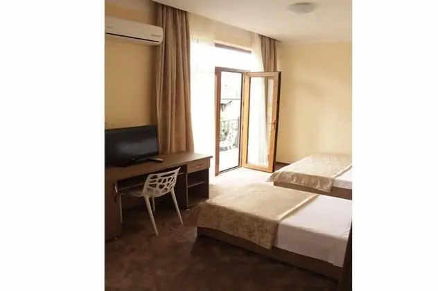 Standard Üç Kişilik Oda, Balkon