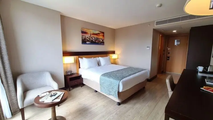 Standart Oda, Şehir Manzaralı