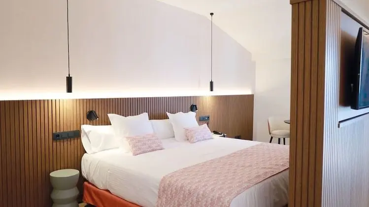 Junior Tek Büyük veya İki Ayrı Yataklı Oda, Balkon