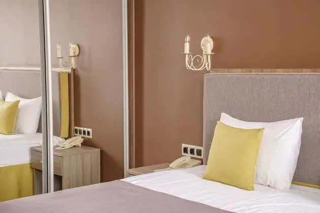 Junior Tek Büyük veya İki Ayrı Yataklı Oda, 1 Yatak Odası