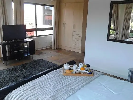 Deluxe Tek Büyük Yataklı Oda, 1 Yatak Odası, Sigara İçilmez, Havuz Manzaralı