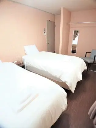 Oda, 2 Yatak Odası (2F)