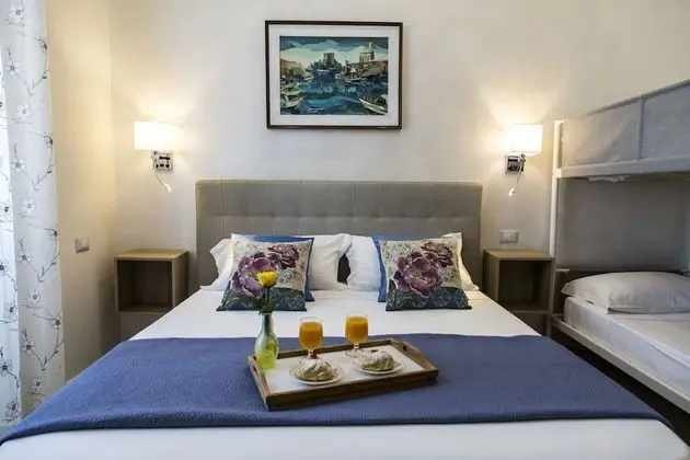 Family Tek Büyük Yataklı Oda