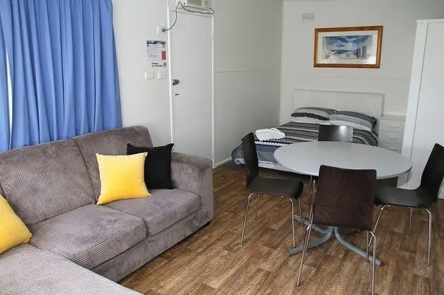 Family İki Ayrı Yataklı Oda (Ensuite)