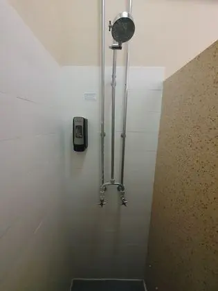 Basic Oda, 2 Tek Kişilik Yatak, Sigara İçilmez, Ortak Banyo