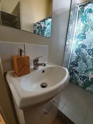 Standard Tek Büyük Yataklı Oda, 1 Çift Kişilik Yatak, Sigara İçilmez, Banyolu/Duşlu