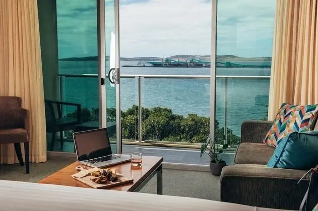 Tek Büyük Yataklı Oda, Balkon, Okyanus Manzaralı