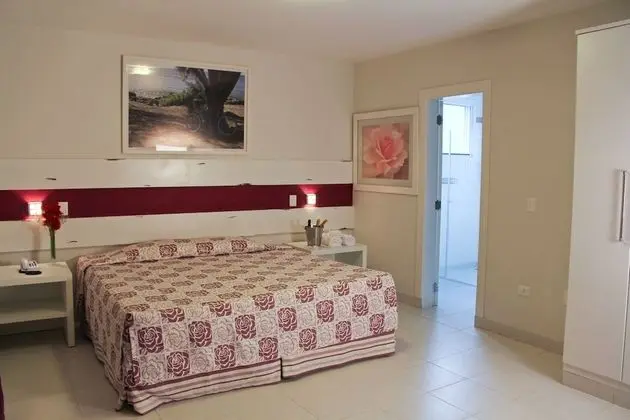 Suite com banheira de hidromassagem