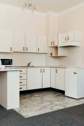 Tek Büyük Yataklı Oda, Ortak Banyo