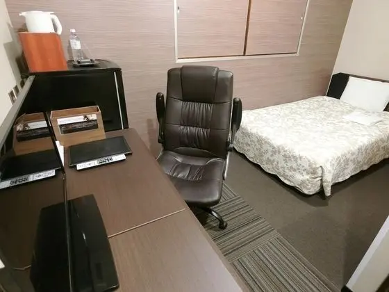 Tek Kişilik Oda, Sigara İçilebilir
