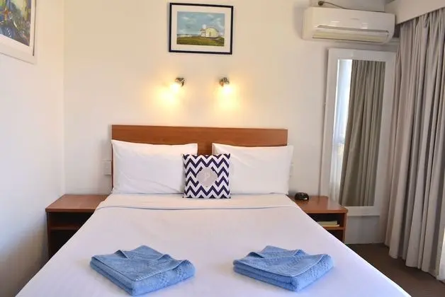 Basic Oda (Queen Bed)