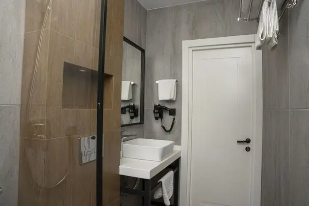 Standard Tek Büyük veya İki Ayrı Yataklı Oda