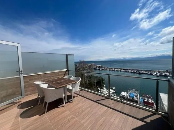 Jakuzili Suit Oda, Deniz Manzaralı, Klimalı