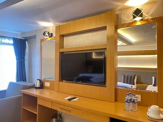 Triple, Sokak Manzaralı, Klimalı