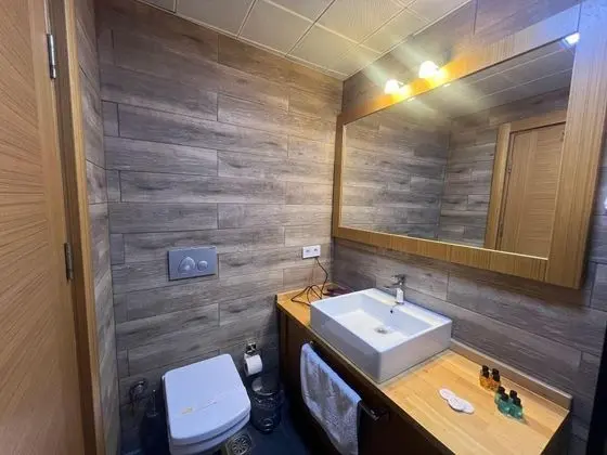 Triple, Sokak Manzaralı, Klimalı