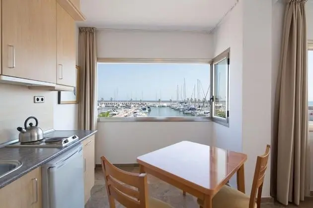 Apart Daire, 2 Yatak Odası, Teras, Marina Manzaralı