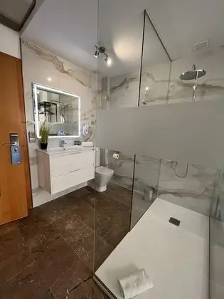 Oda, Teras, Marina Manzaralı