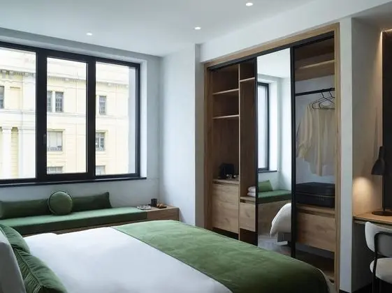 The Port Double Room with Square View