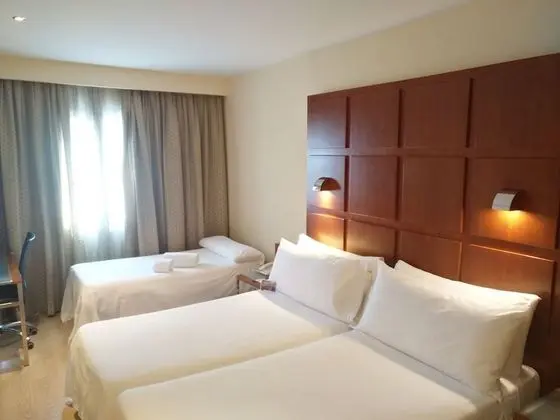 Üç Kişilik Oda (L, 2 adults + 1 child)
