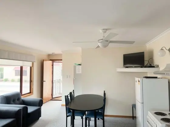 Standard Apart Daire, 2 Yatak Odası, Mutfak