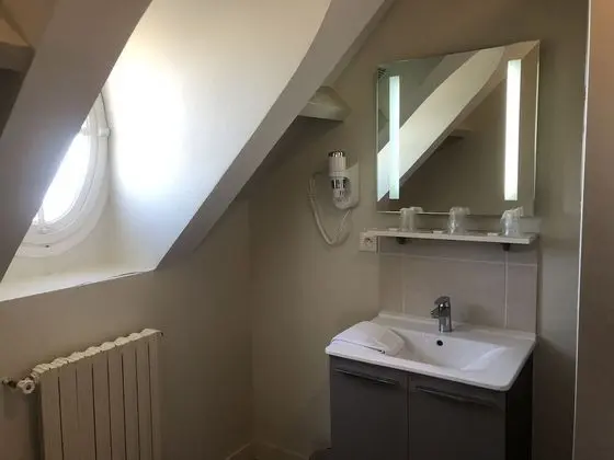 Comfort Üç Kişilik Oda, Birden Çok Yatak, Kısmi Deniz Manzaralı