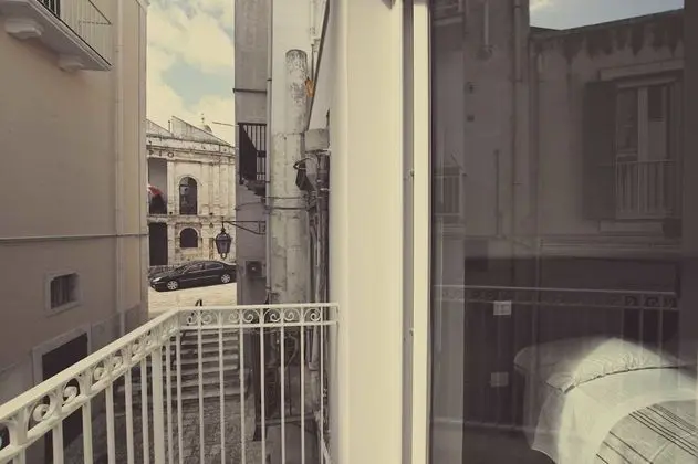 Tek Büyük Yataklı Oda, Balkon, Şehir Manzaralı