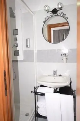 Deluxe Tek Büyük veya İki Ayrı Yataklı Oda, Balkon