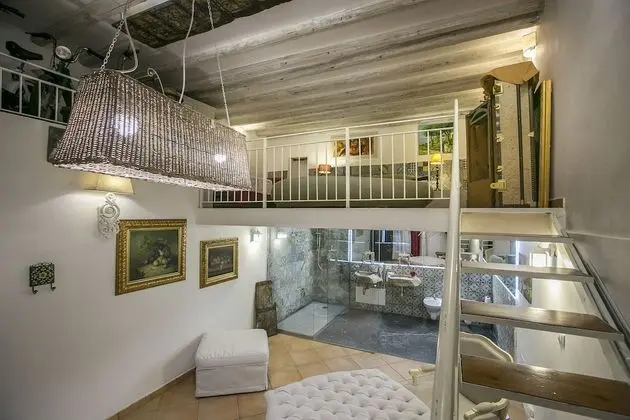 Deluxe Dört Kişilik Oda