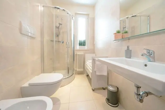 Basic Tek Büyük Yataklı Oda