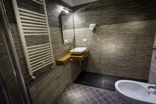 Standard Tek Büyük Yataklı Oda (1)