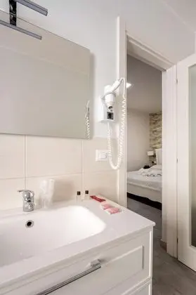 Economy Tek Büyük veya İki Ayrı Yataklı Oda