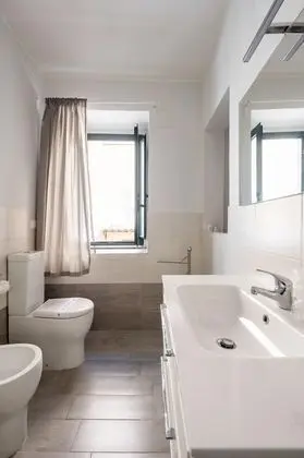 Economy Tek Büyük veya İki Ayrı Yataklı Oda