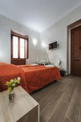 Economy Tek Büyük veya İki Ayrı Yataklı Oda