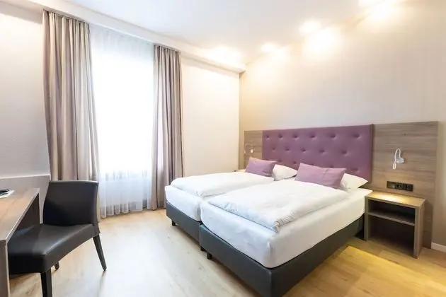 Comfort Tek Büyük Yataklı Oda