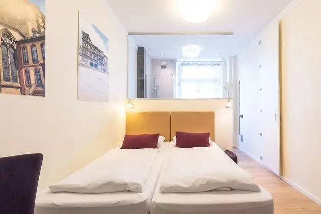 Comfort Tek Büyük Yataklı Oda