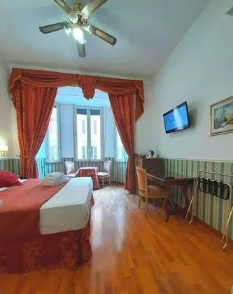 Standard Tek Büyük veya İki Ayrı Yataklı Oda