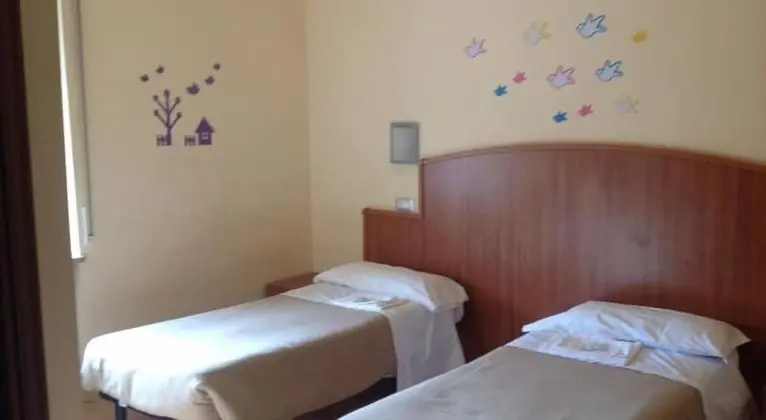 Tek Büyük veya İki Ayrı Yataklı Oda