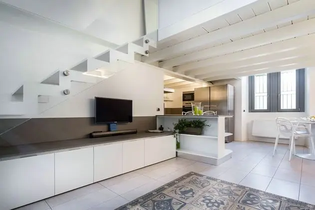 Çatı Katı (Loft) (Como city)