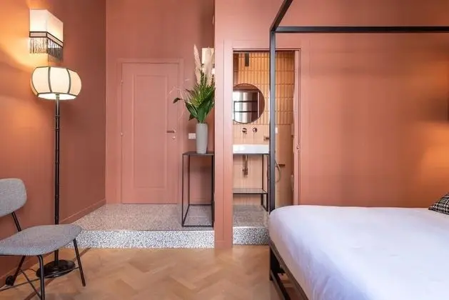 Junior Süit, Balkon