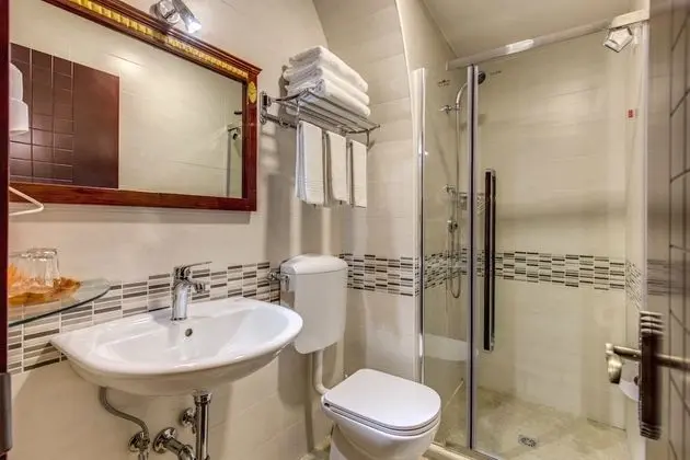 Tek Büyük veya İki Ayrı Yataklı Oda