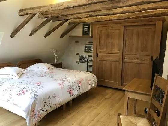 Üç Kişilik Oda (Le Donjon)