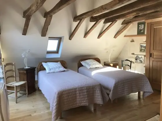 Üç Kişilik Oda (Le Donjon)