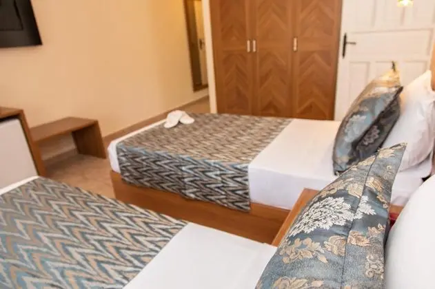 Comfort Aile Odası - İki Yatak Odalı, Bahçe Manzaralı