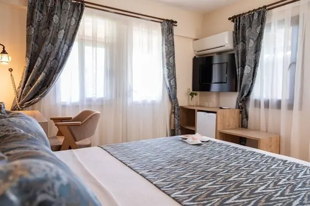 Comfort Tek Büyük veya İki Ayrı Yataklı Oda